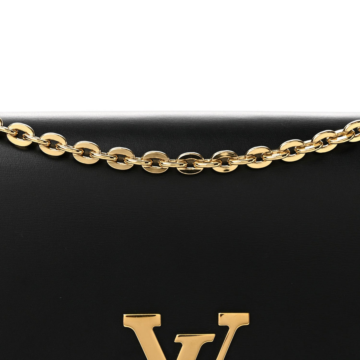 Calfskin Chain Louise GM Black
