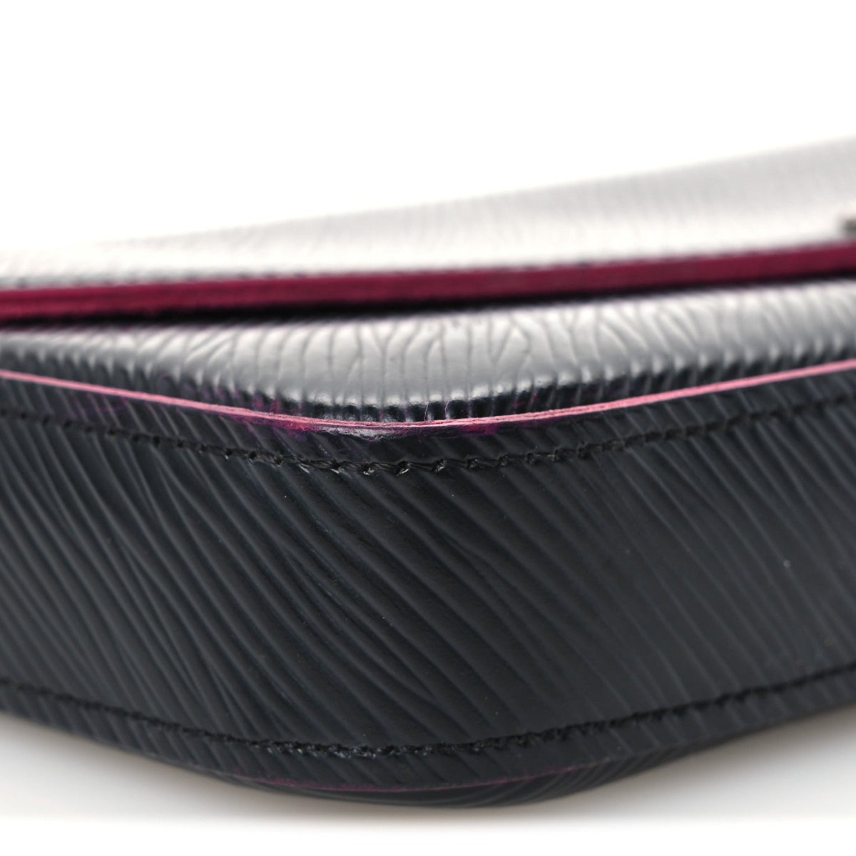 Epi Pochette Felicie Black Hot Pink