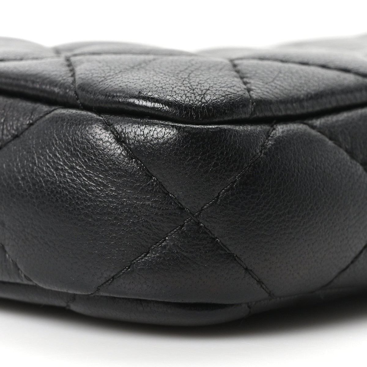 Lambskin Quilted Small Clutch With Chain Black