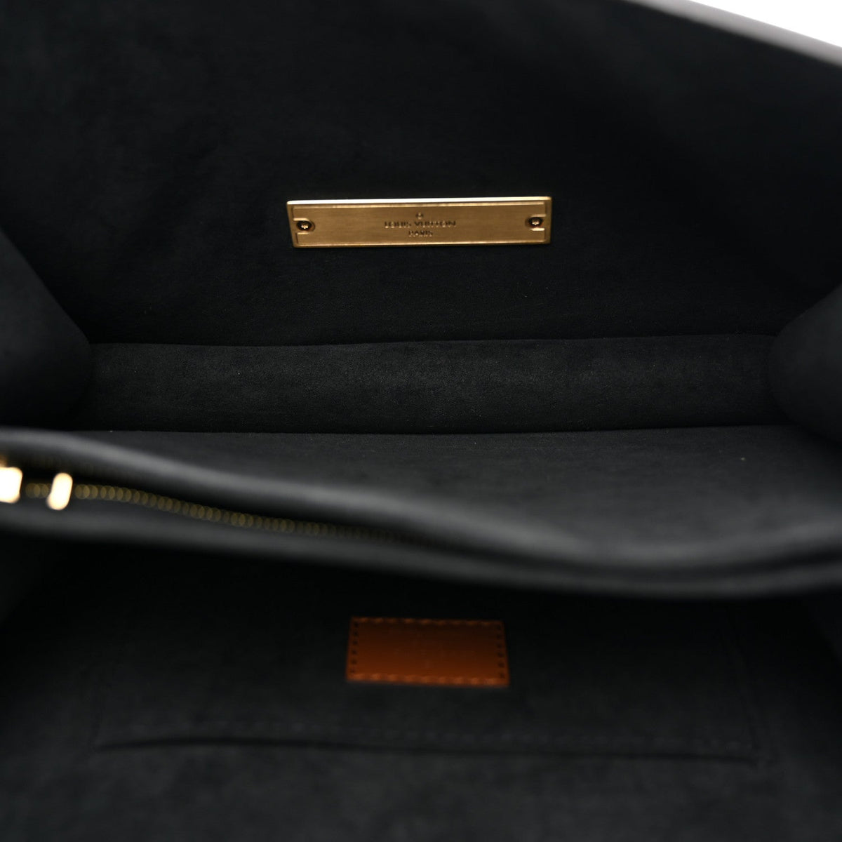 Reverse Monogram Dauphine MM