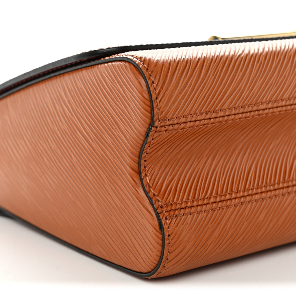 Epi Twist Shoulder Bag MM Gold Cipango