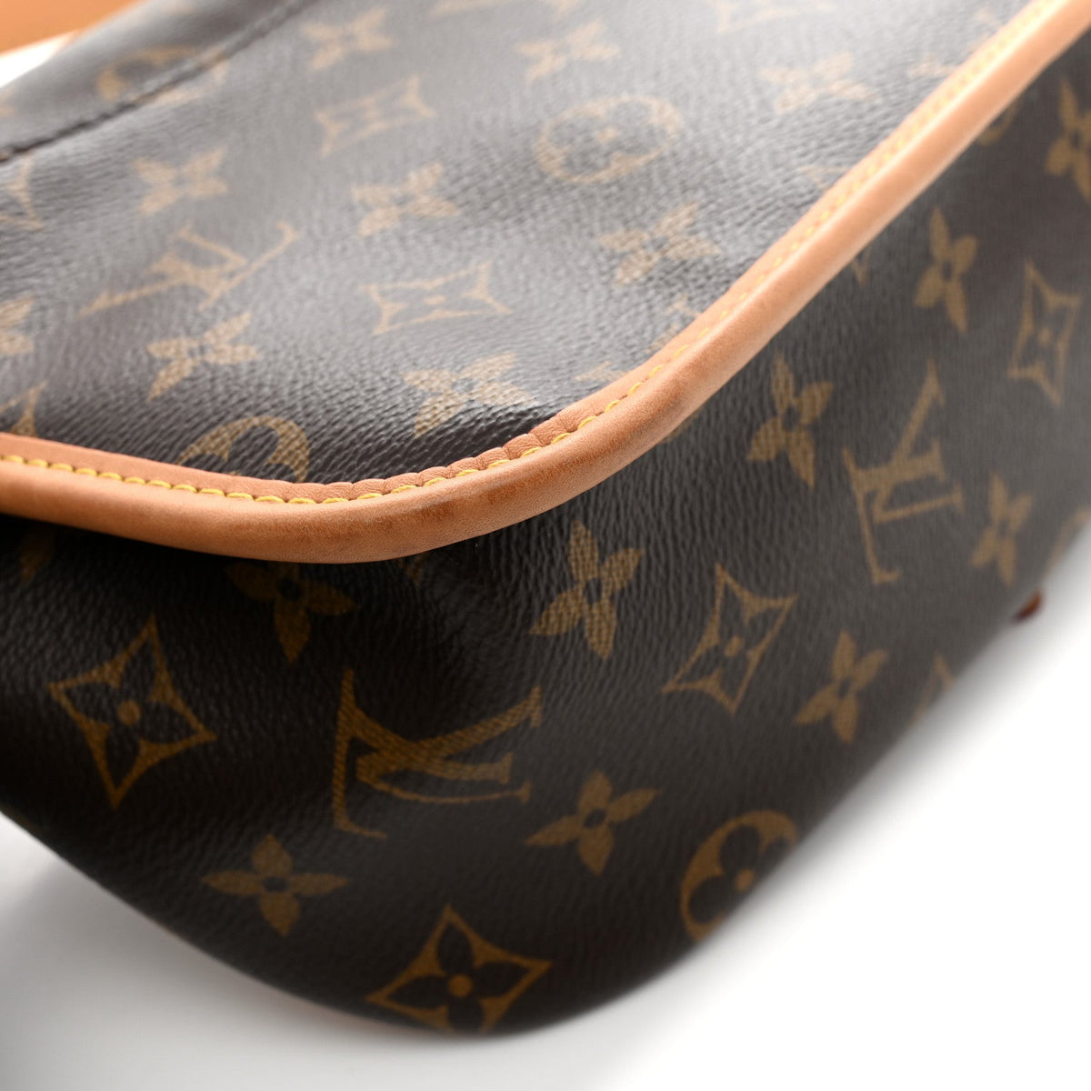 Monogram Diane Black