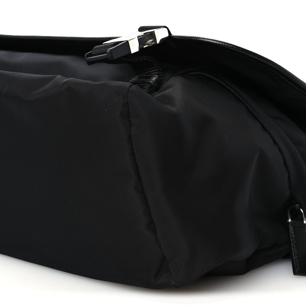 Re-Nylon Saffiano Sea Beyond Messenger Shoulder Bag Black