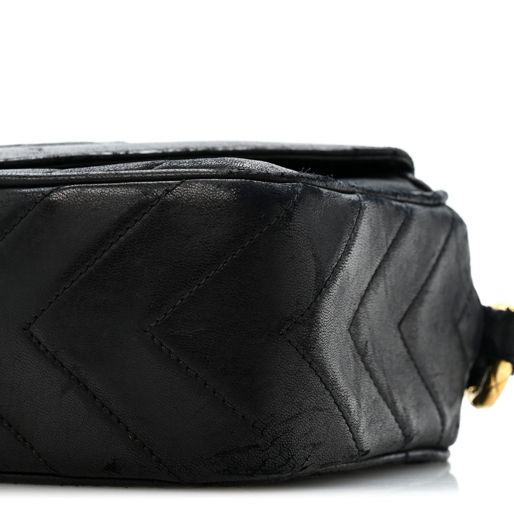 Lambskin Chevron Quilted Tassel Camera Case Black