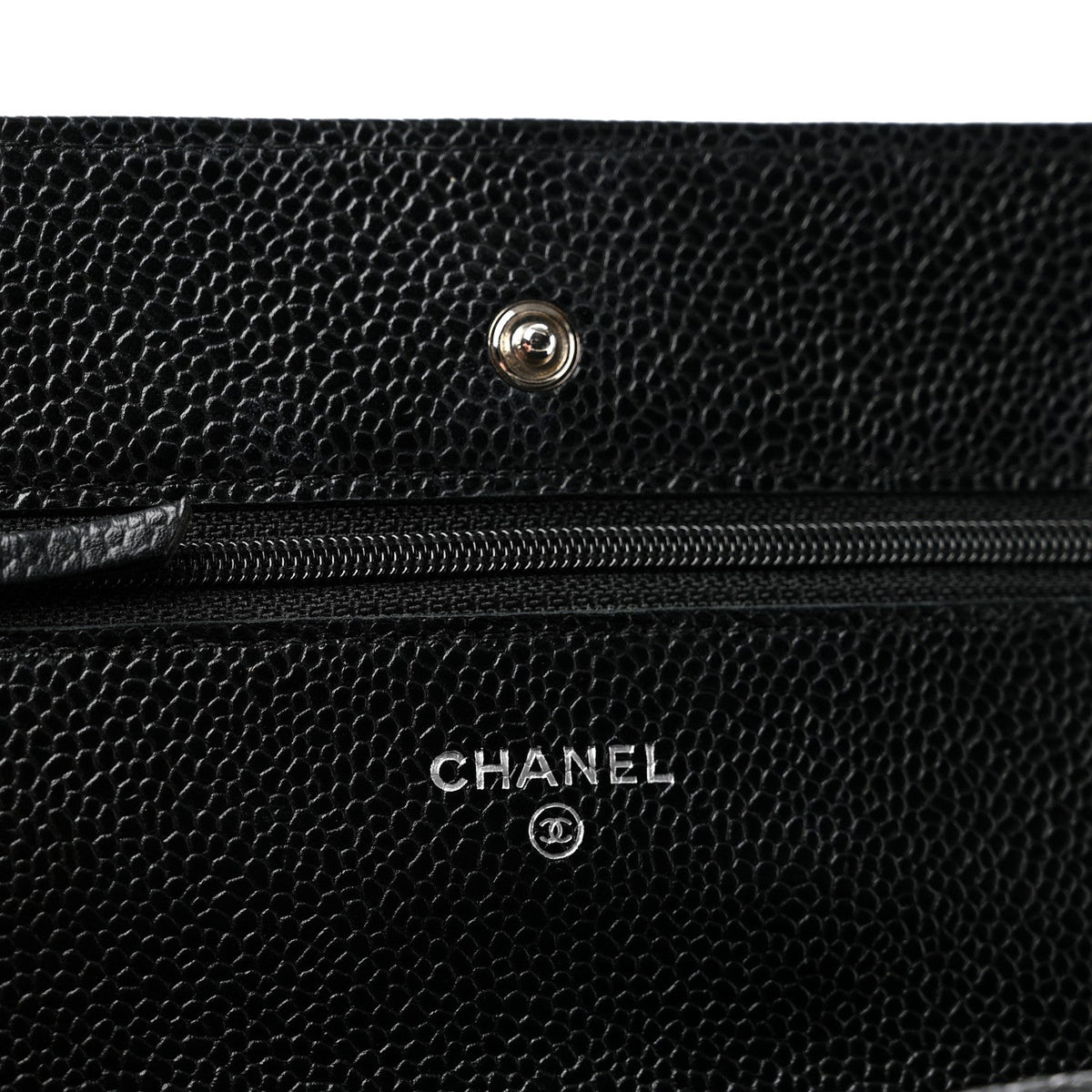 Caviar Quilted Wallet on Chain WOC Black
