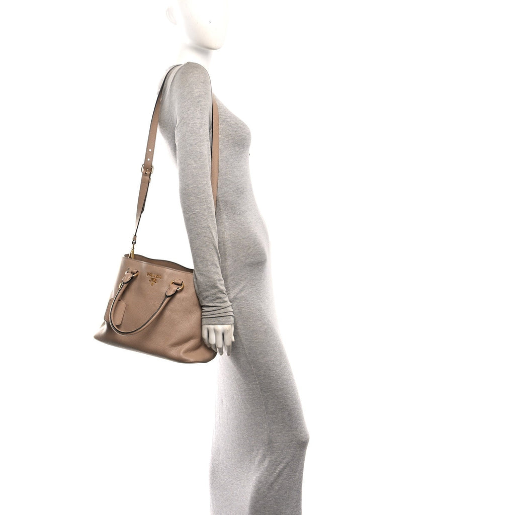 Vitello Phenix Tote Cammeo