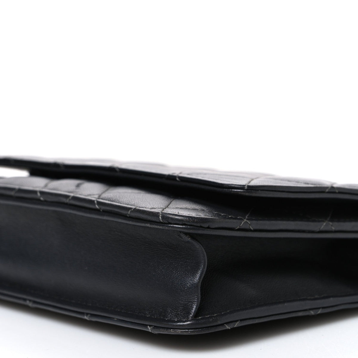 Lambskin Quilted Wallet On Chain WOC Black