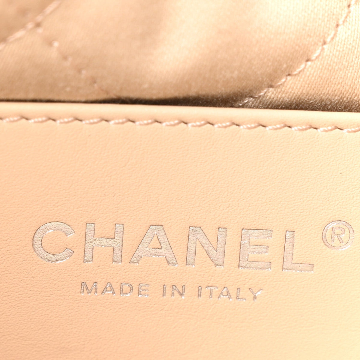 Shiny Calfskin Quilted Rainbow Mini Chanel 22 White