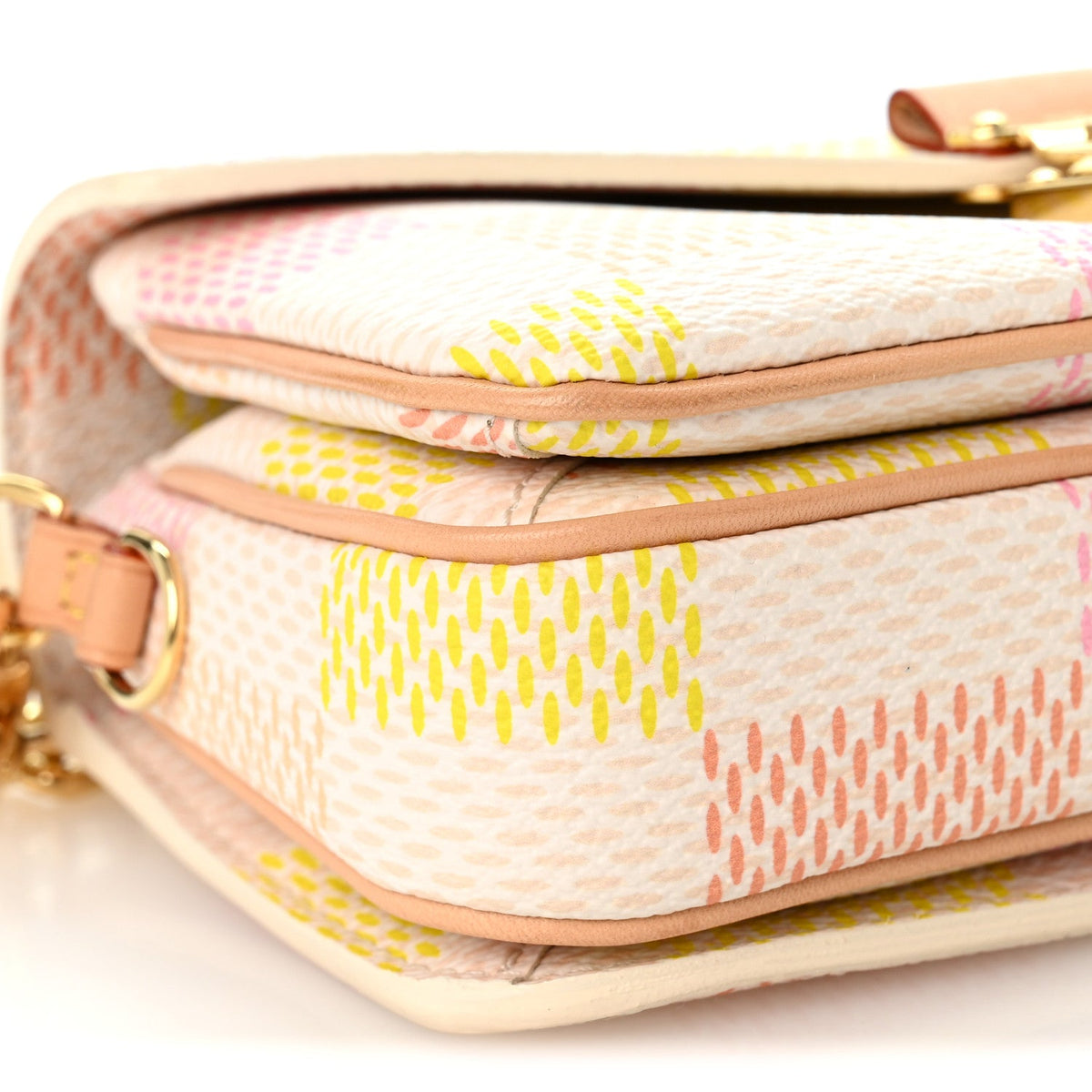 Damier Giant Pochette Metis East West Peach