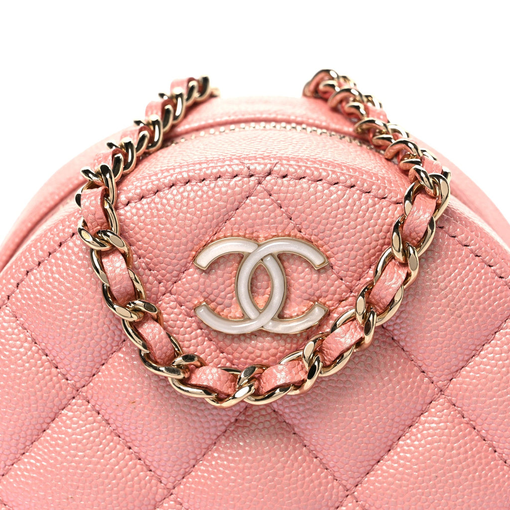 Iridescent Caviar Resin Quilted Round Clutch With Chain Pink