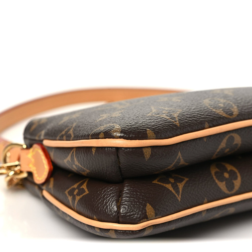 Monogram Liv Pochette