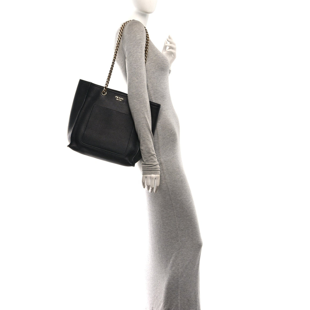 Vitello Daino Chain Shopping Tote Black