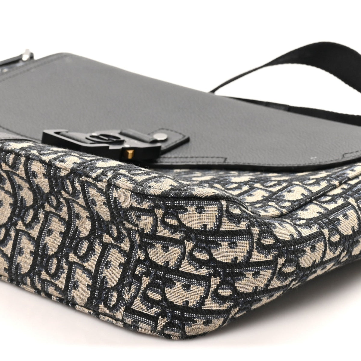 Oblique Jacquard Grained Calfskin Medium Saddle Messenger Bag Beige Black