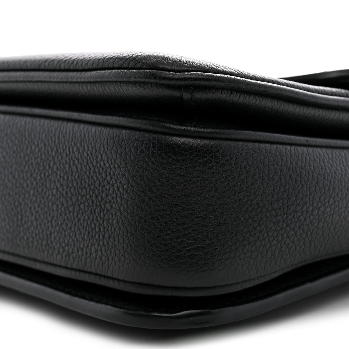 Grained Calfskin Lockme Oxford Black
