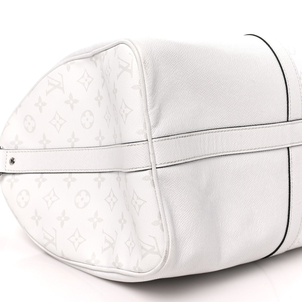 Monogram Taiga Keepall Bandouliere 45 Optic White