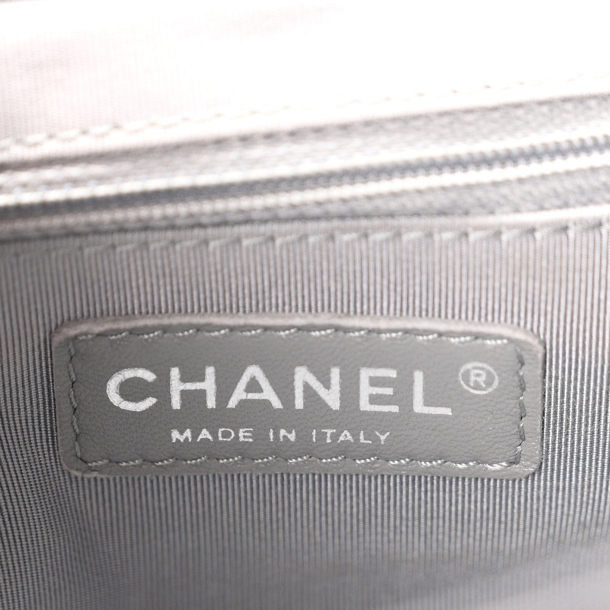 Washed Lambskin Quilted Medium Chain Around Messenger Black