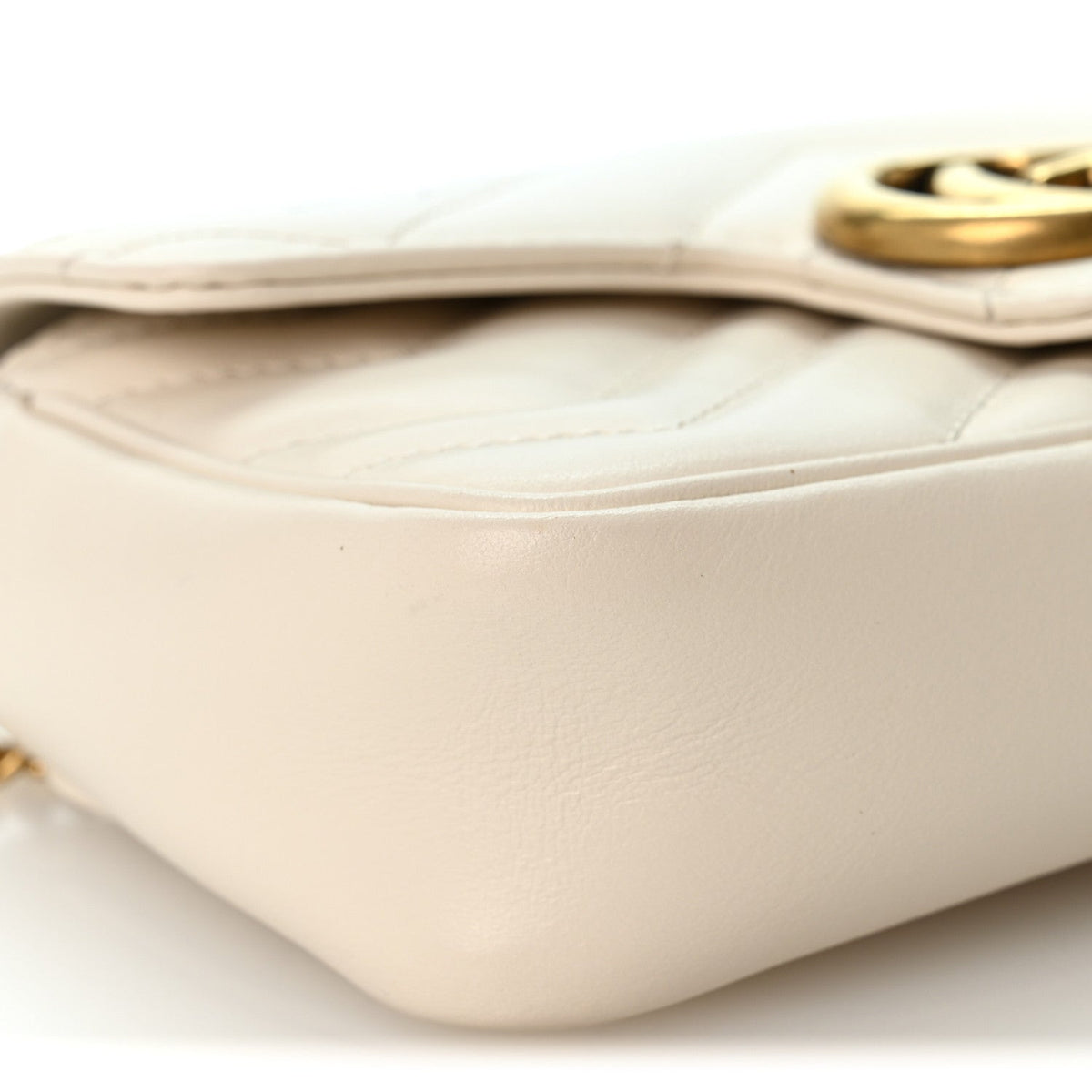 Calfskin Matelasse Super Mini GG Marmont Shoulder Bag White