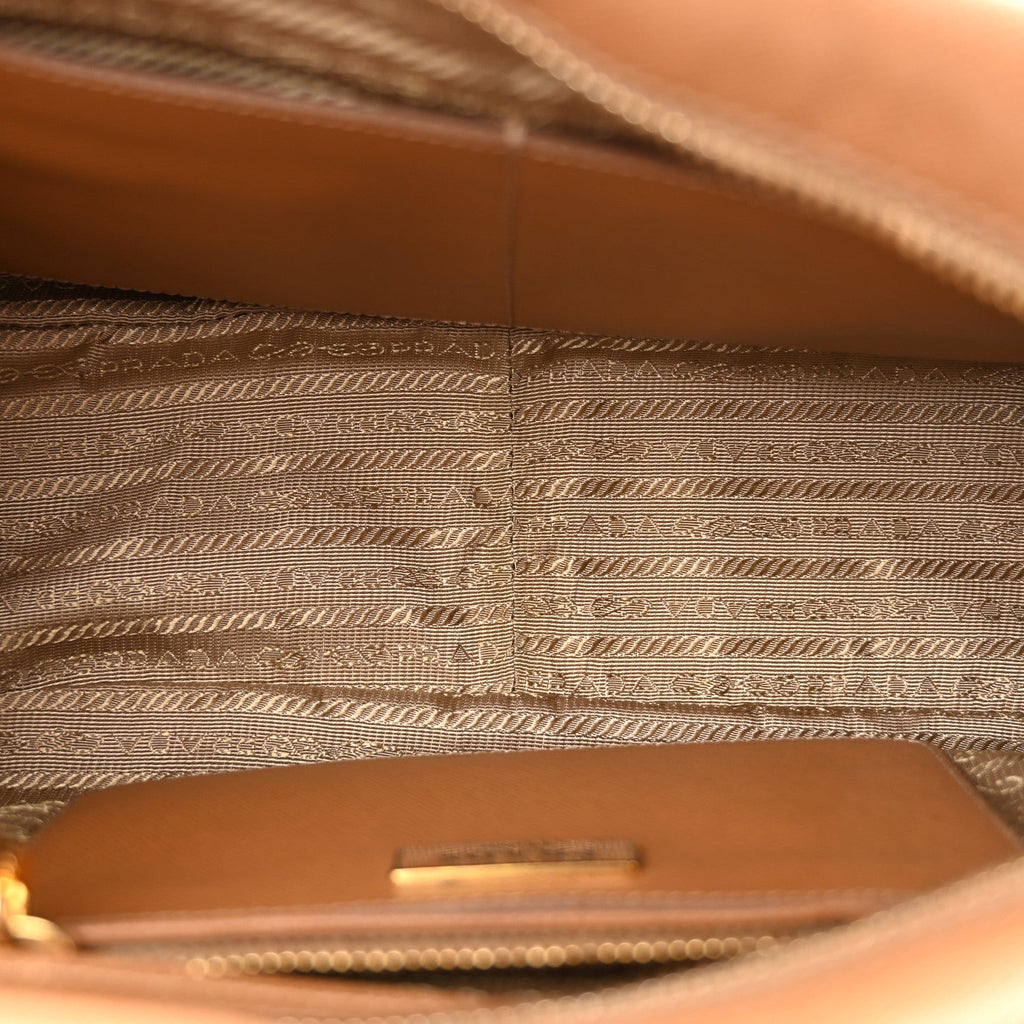 Saffiano Lux Bauletto Caramel
