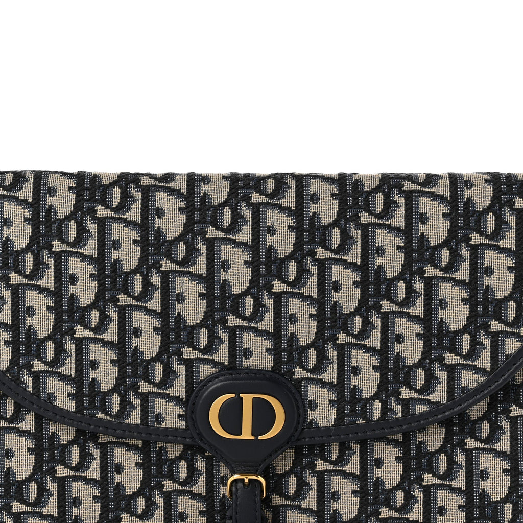 Oblique Bobby Pouch Blue