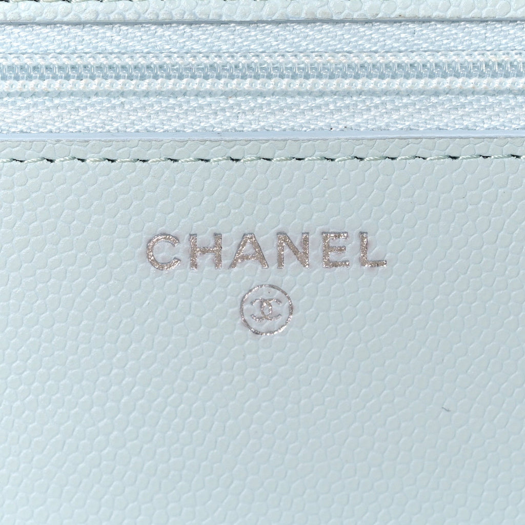Caviar Quilted Wallet on Chain WOC Light Blue