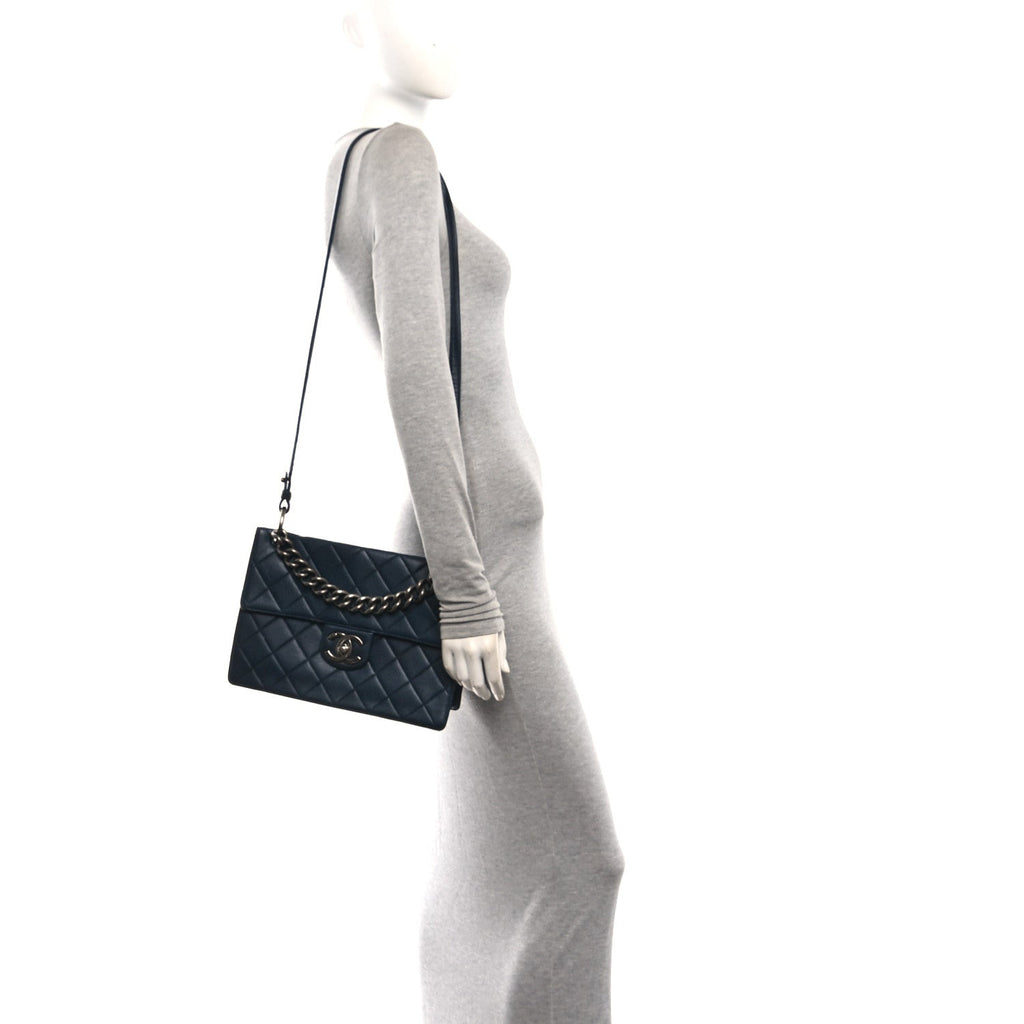 Caviar Quilted Large Retro Class Flap  Navy