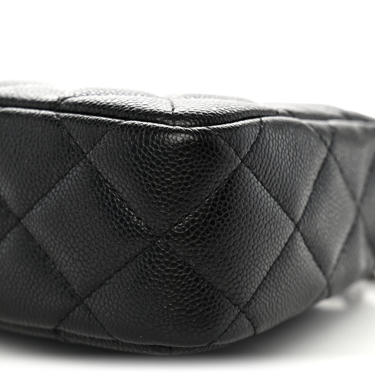 Caviar Quilted Purse With Chain Black