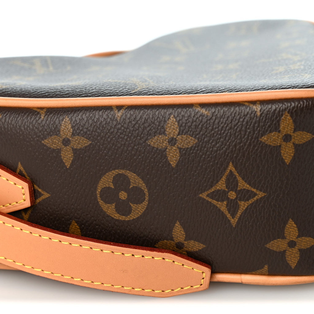 Monogram Game On Coeur