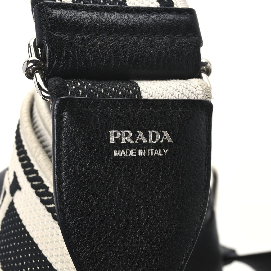 Vitello Daino Soft Flap Crossbody Black