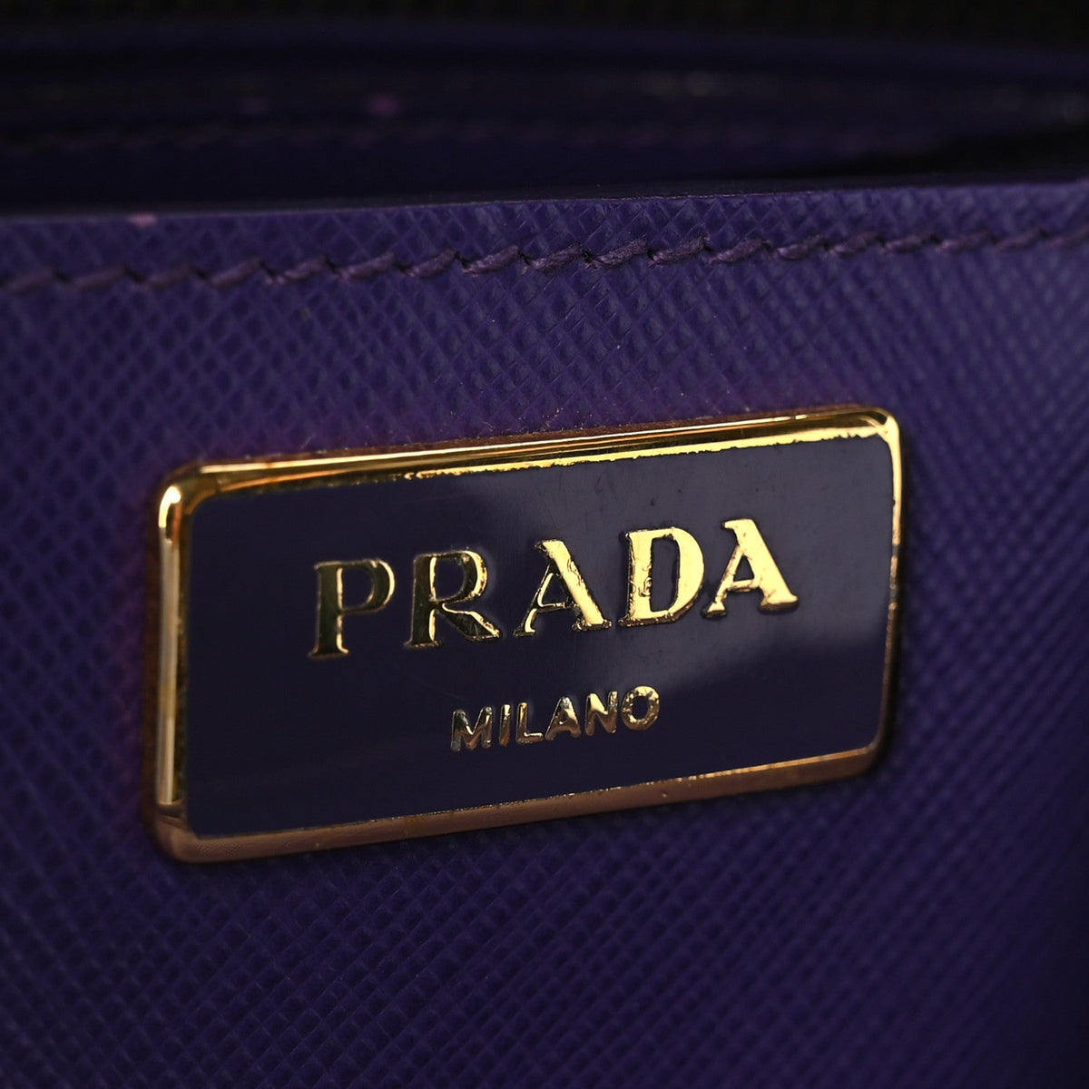 Saffiano Medium Galleria Double Zip Tote Viola