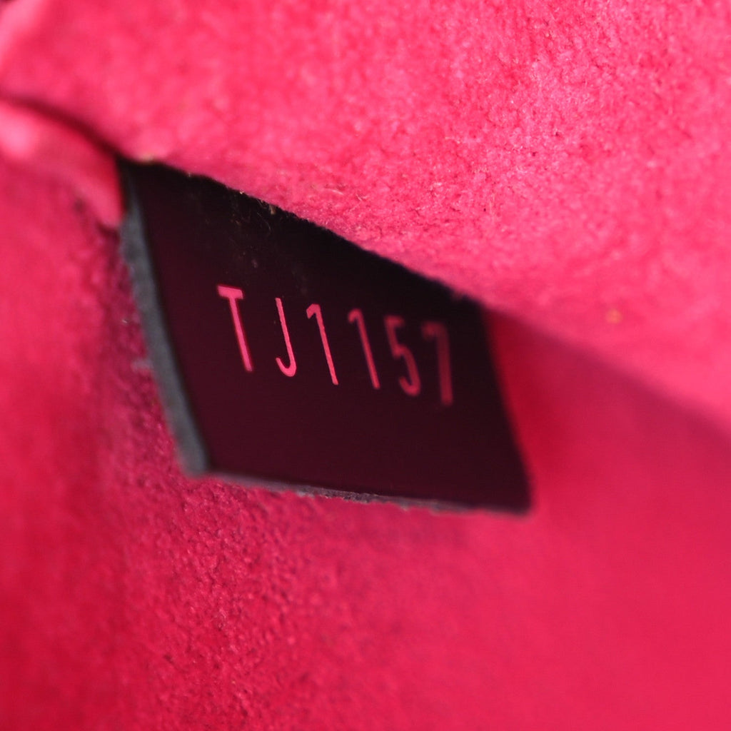 Epi Pochette Felicie Black Hot Pink