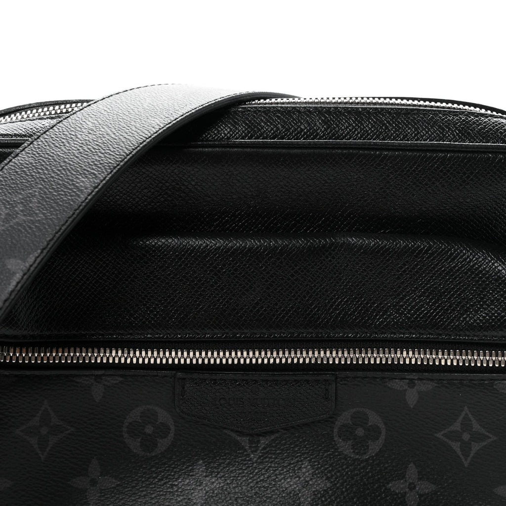 Taiga Monogram Eclipse Outdoor Messenger Black