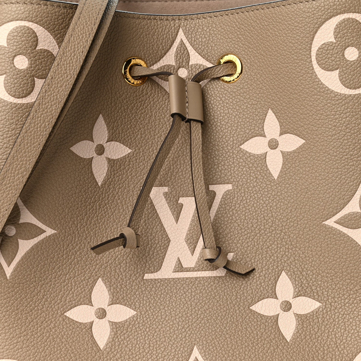 Empreinte Monogram Giant Neonoe MM Tourterelle Creme