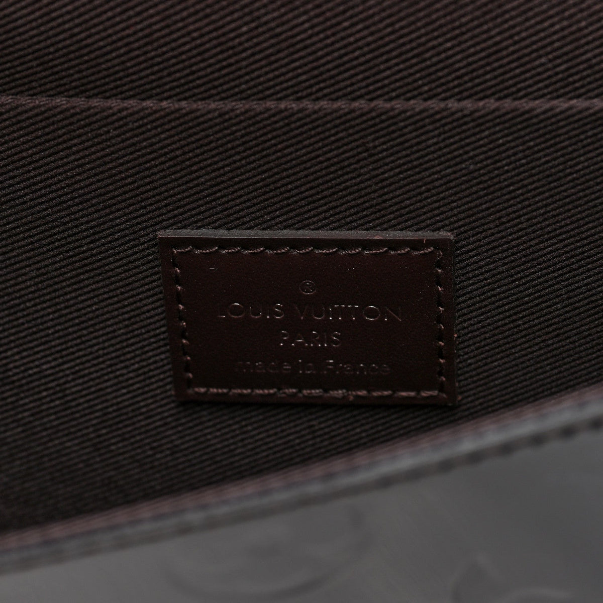 Vernis Pochette Felicie Chain Wallet Amarante