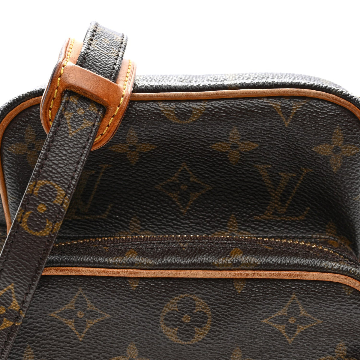 Monogram Amazone