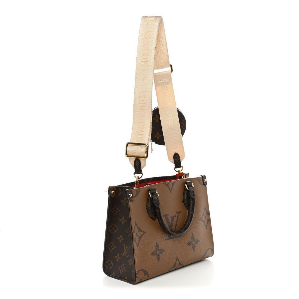 Reverse Monogram Giant Onthego PM
