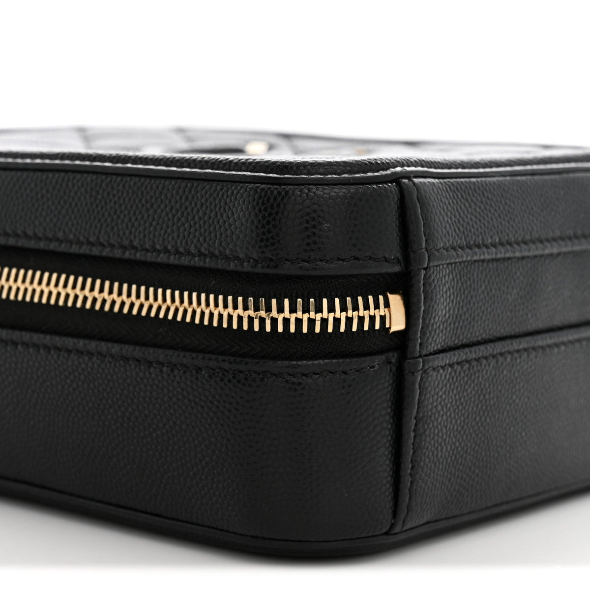Caviar Quilted CC North South Filigree Vanity Case Black
