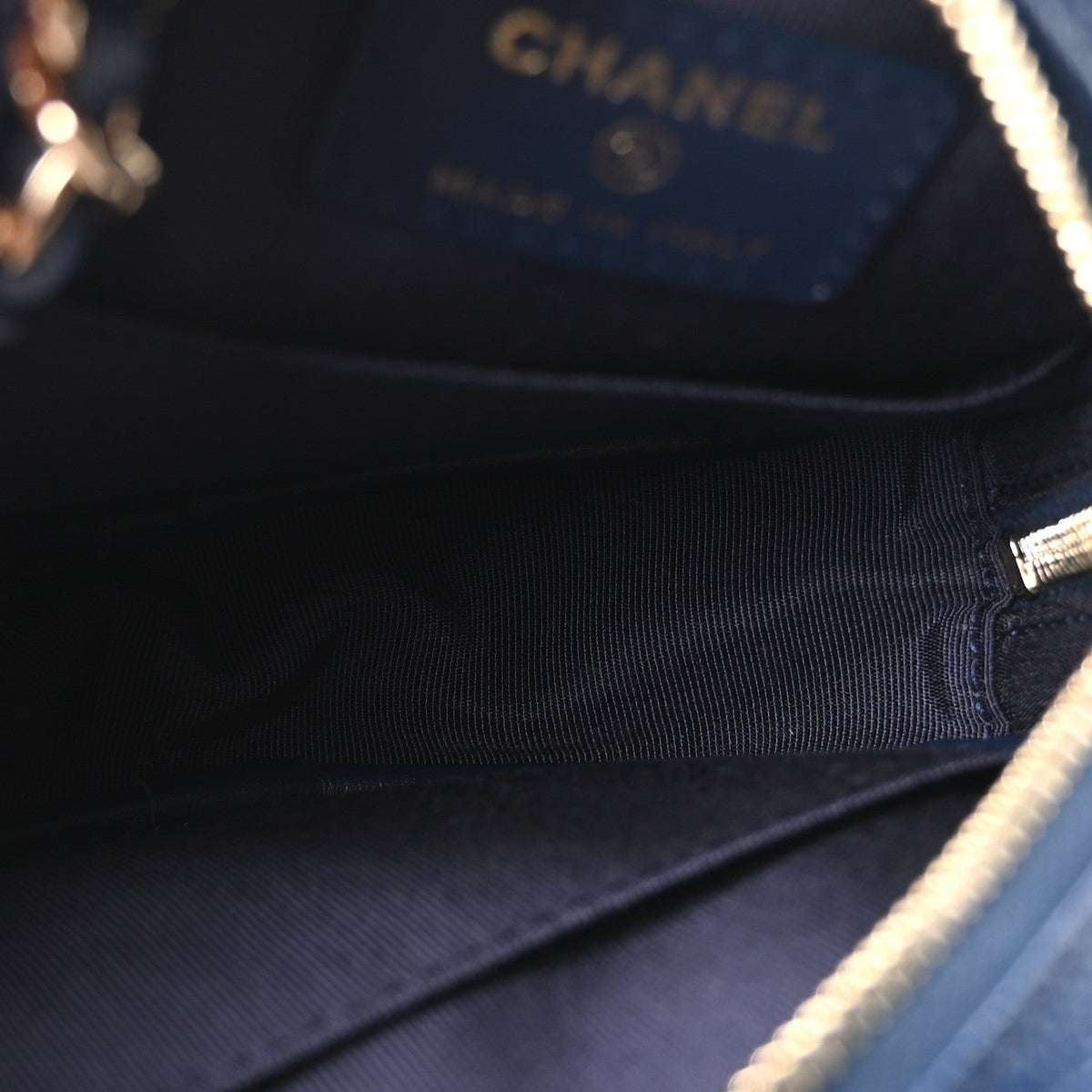 Caviar Quilted Round Clutch With Chain Navy