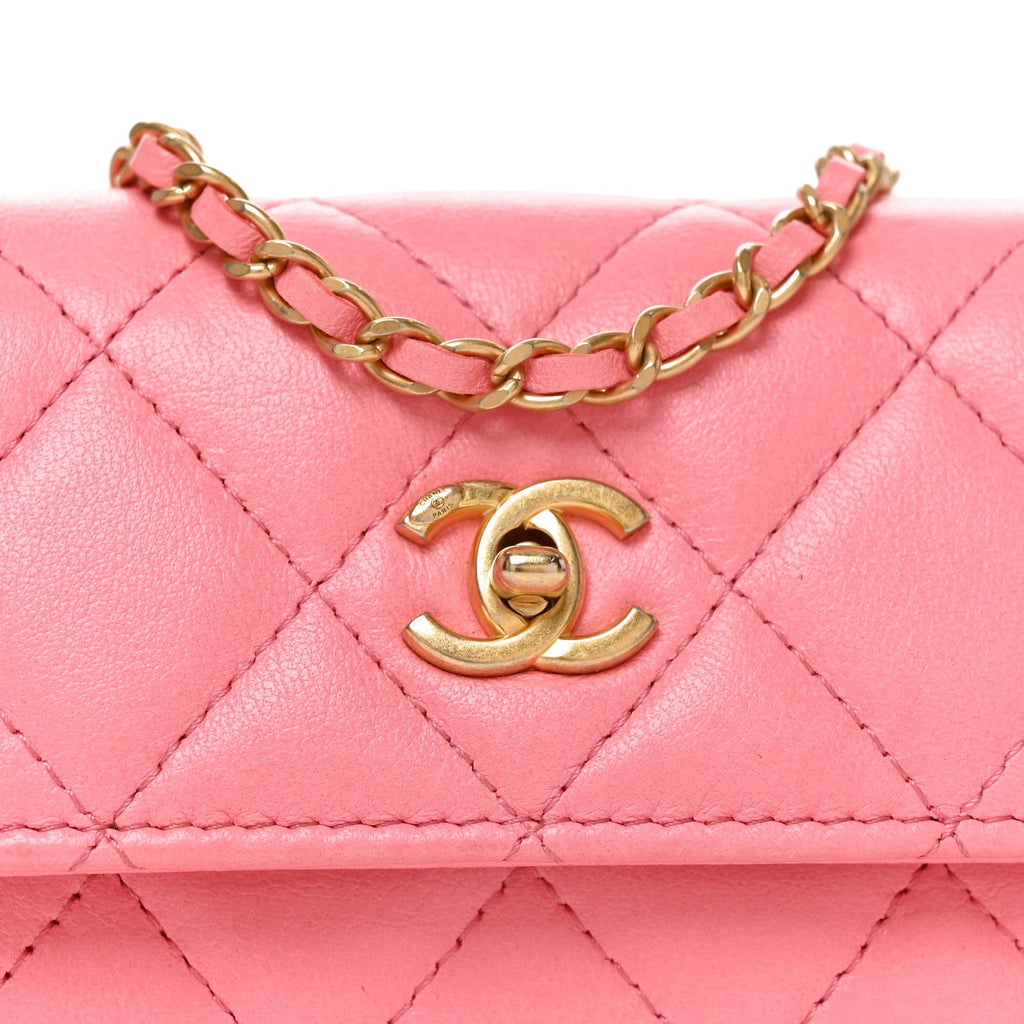 Lambskin Quilted Pearl Crush Card Holder With Chain Pink