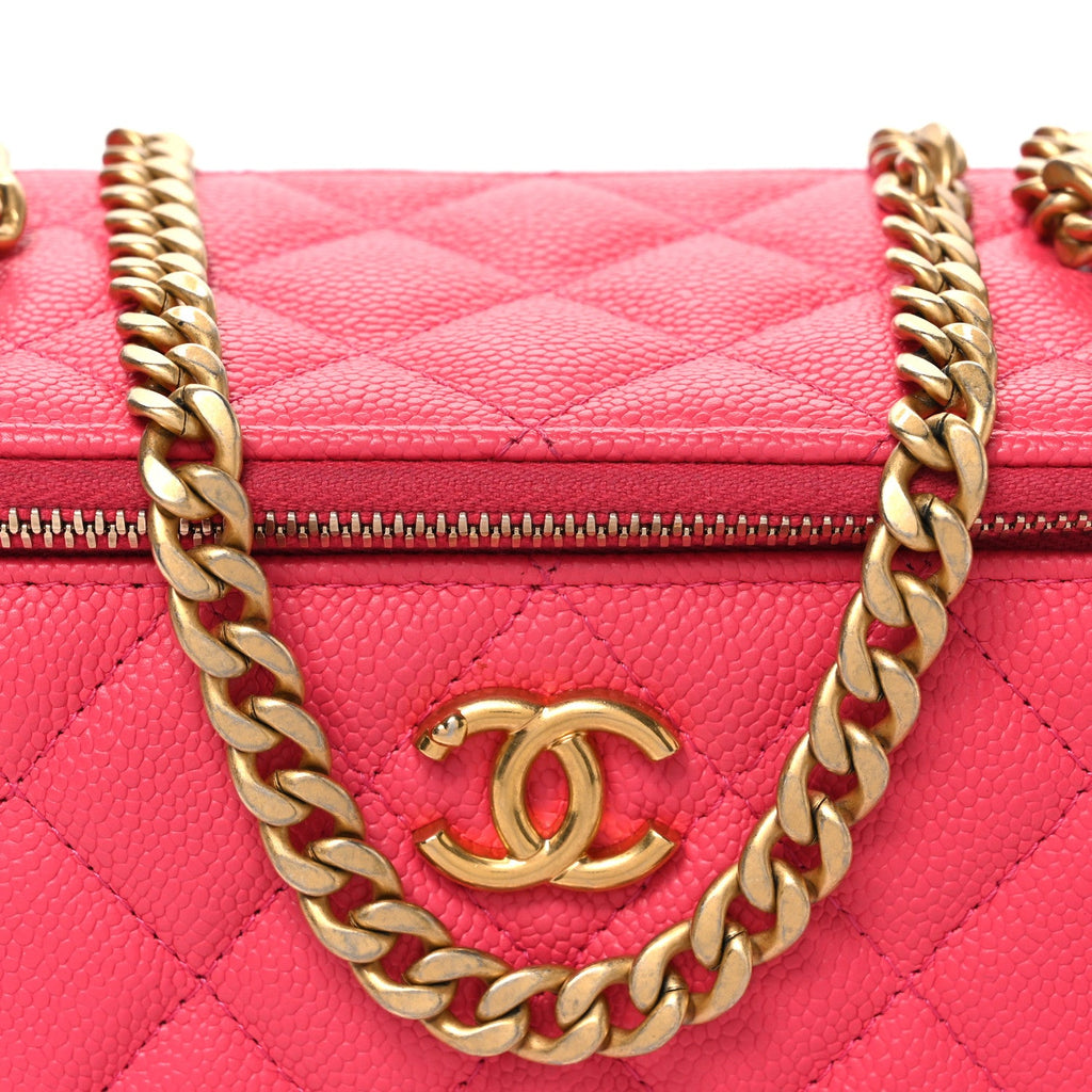 Caviar Quilted Sweetheart Vanity Case Pink