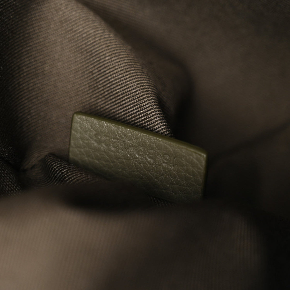 Oblique Saddle Triple Pouch Green