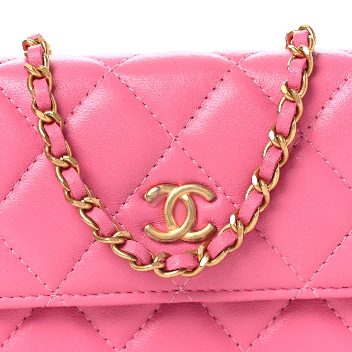 Lambskin Quilted Pearl Crush Clutch With Chain Pink