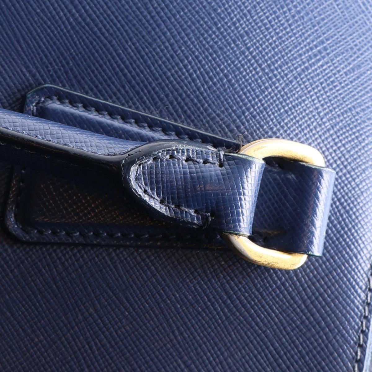 Saffiano Lux Medium Galleria Double Zip Tote Bluette