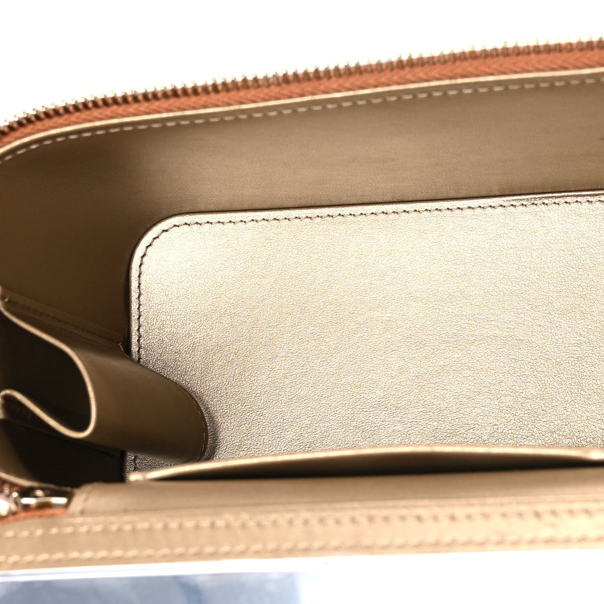 Lambskin Quilted Pearl Crush Small Vanity Case With Chain Brown